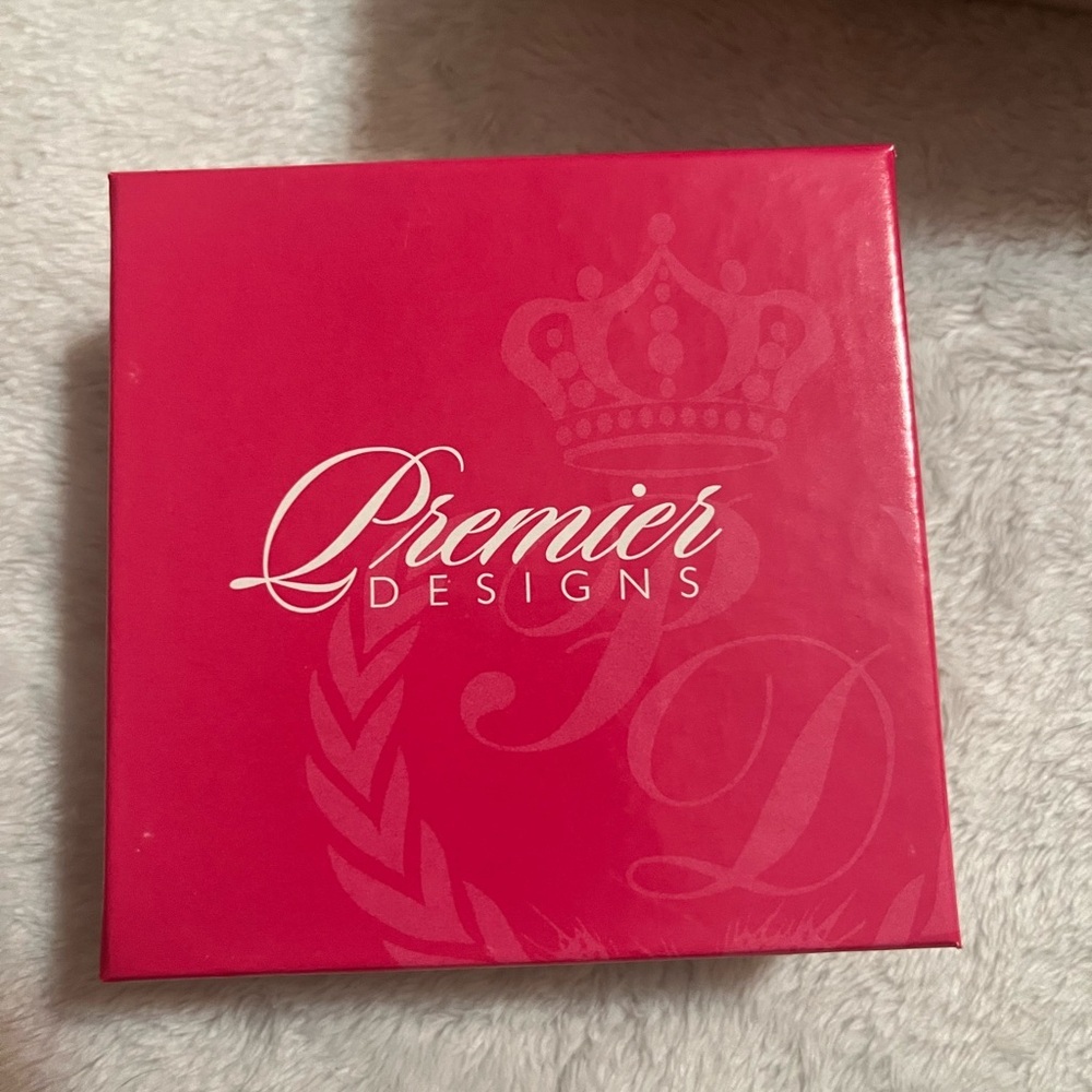 Premier Designs Earrings NWOT - Picture 4 of 4